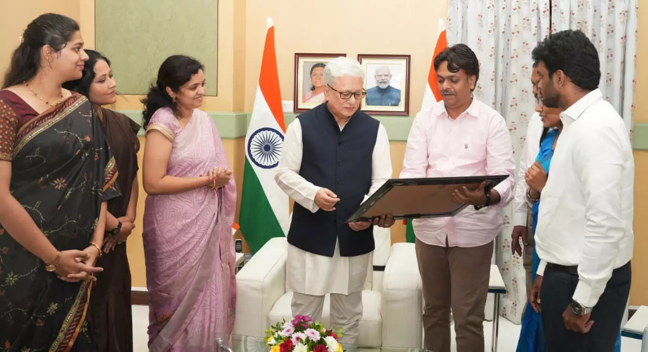 హైదరాబాద్ అంతర్జాతీయ లఘుచిత్రోత్సవం లోగో ఆవిష్కరణ హైదరాబాద్ అంతర్జాతీయ లఘుచిత్రోత్సవం లోగో ఆవిష్కరణ