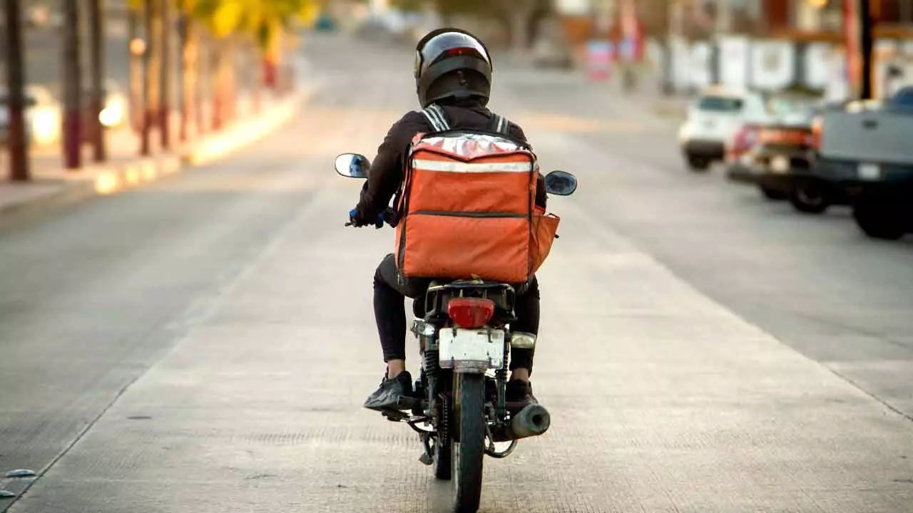 గిగ్ వర్కర్ల కోసం కొత్త చట్టం ! గిగ్ వర్కర్ల కోసం కొత్త చట్టం !