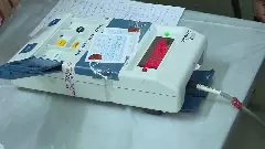 11 కేంద్రాల్లో మోరాయించిన ఈవీఎంలు