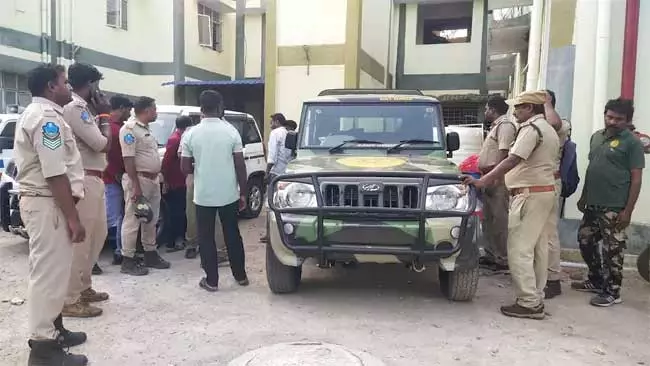 అటవీ భూములు దున్నవద్దన్నారని రైతుల దాడి..