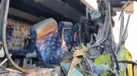 లారీని ఢీ కొట్టిన ఆర్టీసి బస్సు ఘటనలో ఇద్దరి మృతి లారీని ఢీ కొట్టిన ఆర్టీసి బస్సు ఘటనలో ఇద్దరి మృతి