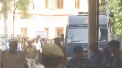 ఎర్రకోట పేలుడు: అమీర్ రషీద్ అలీకి పది రోజుల కస్టడీ ఎర్రకోట పేలుడు: అమీర్ రషీద్ అలీకి పది రోజుల కస్టడీ