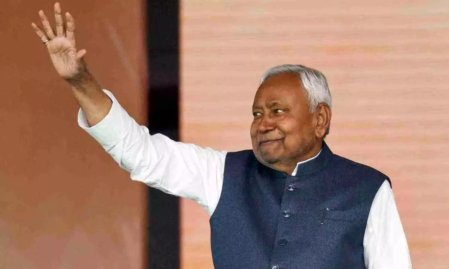 బీహార్ సీఎంగా నితీష్ కుమార్ ప్రమాణ స్వీకారం..