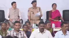 లొంగిపోయిన 37 మంది మావోయిస్ట్‌లు