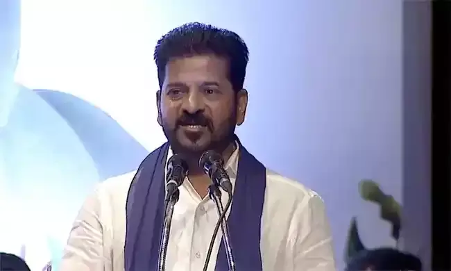 మలి దశ ఉద్యమంలో కవులు, కళాకారులు కీలకపాత్ర