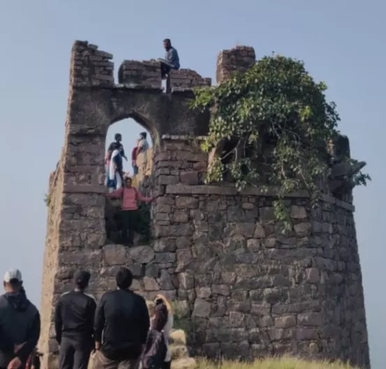 కొండవీడు గండర గండుల గుండెల మోత వింటారా!