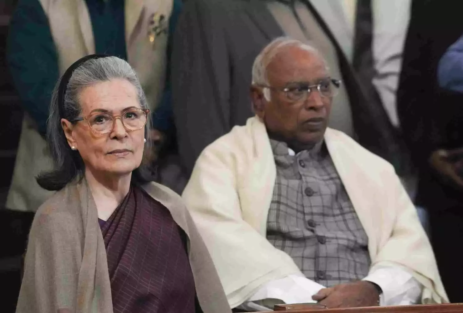 BLOల మరణంపై ఖర్గే ట్వీట్ ఏమిటి? BLOల మరణంపై ఖర్గే ట్వీట్ ఏమిటి?