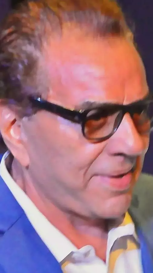 బాలీవుడ్ హీ-మ్యాన్ ఇక లేరు..