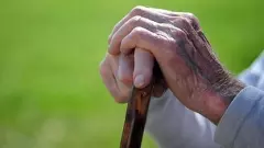 ఆరోగ్య విపత్తు అంచుల్లో హైదరాబాద్ వృద్ధులు