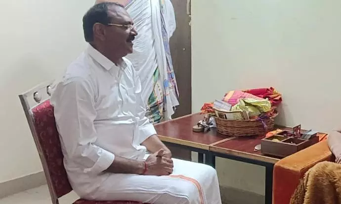 ఏ నలుగుర్ని భూమన కరుణాకర్ రెడ్డి పిచ్చి కుక్కలన్నారు?