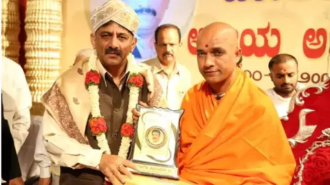 డీకే శివకుమార్ కర్ణాటక సీఎం కావాలి: వొక్కలిగ పీఠం