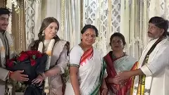 మూడు రంగుల ‘కాంగ్రెస్’ చీర ధరించిన కవిత ..