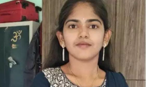 తాడేపల్లిలో ఐఎఎస్ కుమార్తె బలవన్మరణం తాడేపల్లిలో ఐఎఎస్ కుమార్తె బలవన్మరణం
