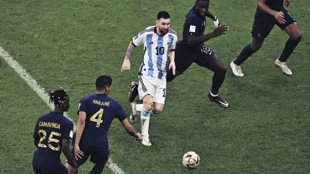 మెస్సీ బృందంపై ‘ఇండిగో’ దెబ్బ