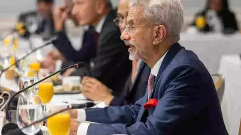 ‘‘పుతిన్ పర్యటన వలన అమెరికాతో సంబంధాలు దెబ్బతినవు’’ ‘‘పుతిన్ పర్యటన వలన అమెరికాతో సంబంధాలు దెబ్బతినవు’’