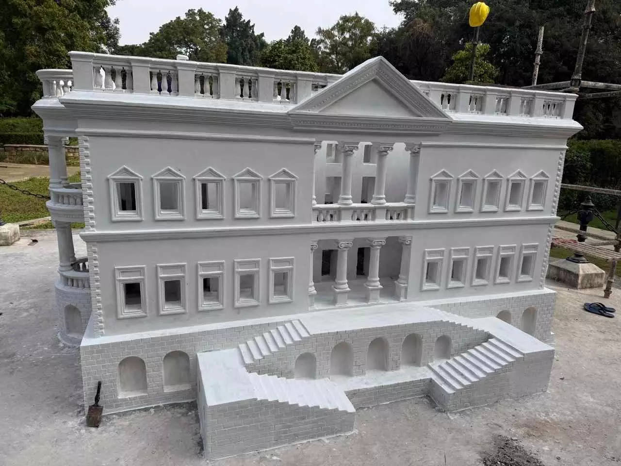 హైదరాబాద్ లో బ్రిటిష్ వాళ్ళు ఎలా కాలు మోపారు? హైదరాబాద్ లో బ్రిటిష్ వాళ్ళు ఎలా కాలు మోపారు?