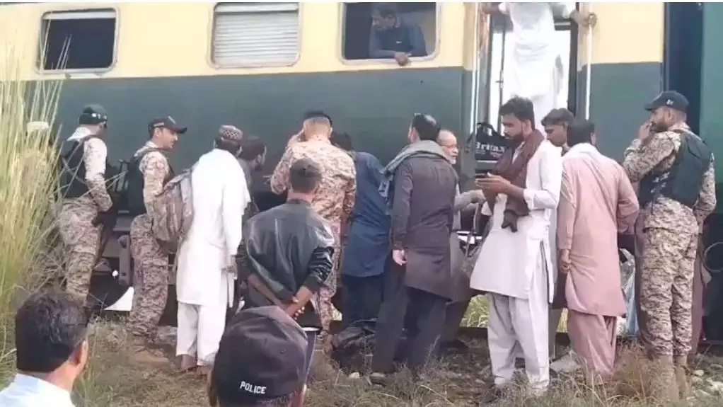 పాకిస్తాన్: జాఫర్ ఎక్స్ ప్రెస్ పై మరోసారి దాడికి ప్రయత్నం