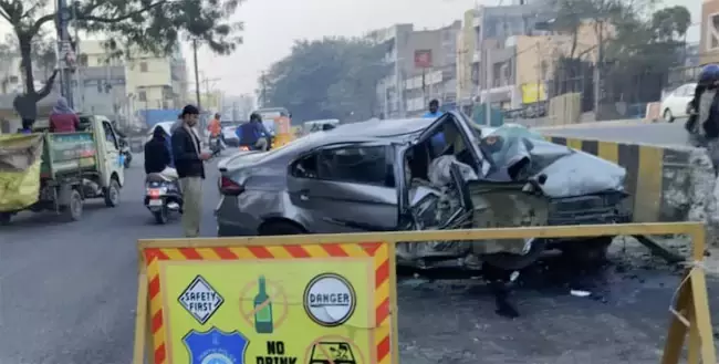 హైదరాబాద్ లో  రోడ్డు ప్రమాదం
