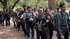 చత్తీస్ గడ్ లో మావోయిస్టు పార్టీ అగ్రనేత లొంగుబాటు