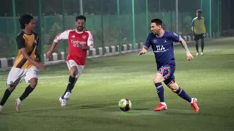 హైదరాబాద్ లో మెస్సీ మేనియా హైదరాబాద్ లో మెస్సీ మేనియా