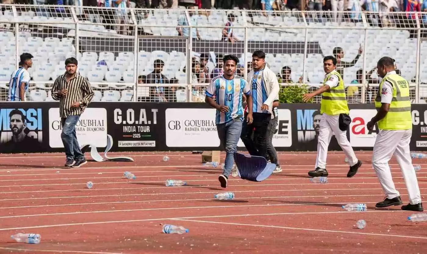 మెస్సీ, ఆయన అభిమానులకు క్షమాపణ చెప్పిన పశ్చిమ బెంగాల్ సీఎం మమత మెస్సీ, ఆయన అభిమానులకు క్షమాపణ చెప్పిన పశ్చిమ బెంగాల్ సీఎం మమత