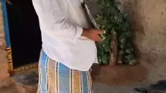 ఓటేయలేదుగా, ఇగ పైసల్ వాపసు ఇవ్వండి