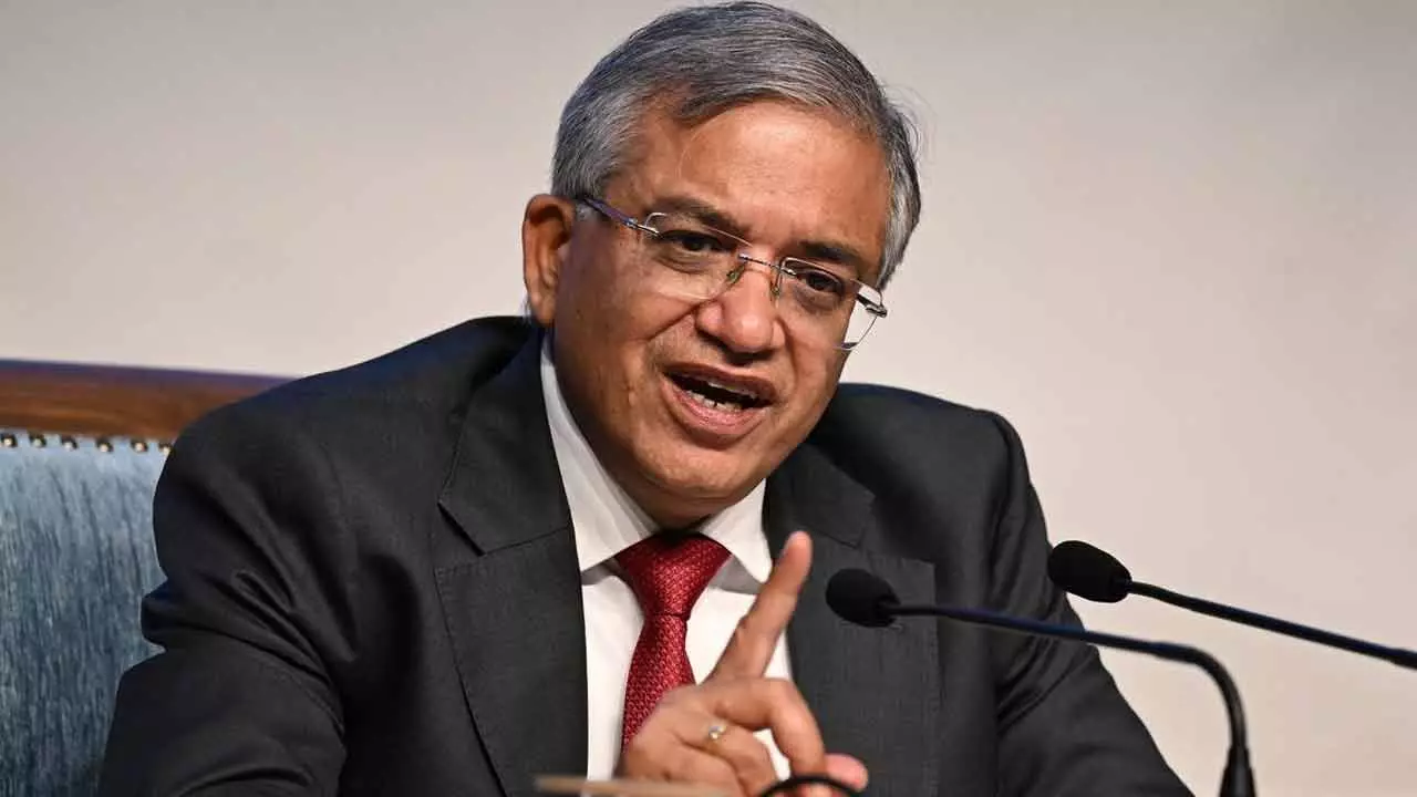 హైదరాబాద్ పర్యటనకు సీఈసీ జ్ఞానేష్ కుమార్ హైదరాబాద్ పర్యటనకు సీఈసీ జ్ఞానేష్ కుమార్