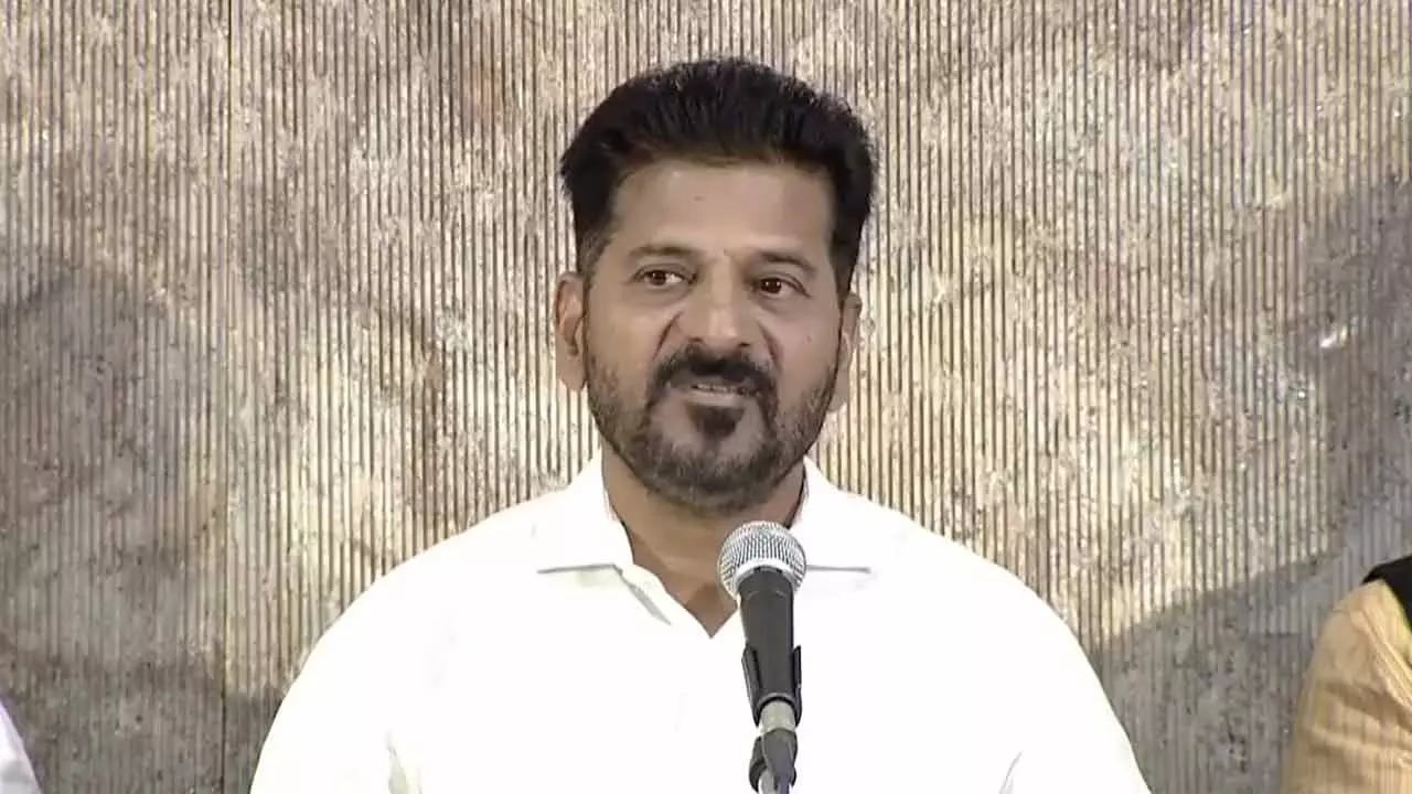 బీసీ రిజర్వేషన్లపై ప్రతిపక్షాలతో మాట్లాడతాం: రేవంత్ బీసీ రిజర్వేషన్లపై ప్రతిపక్షాలతో మాట్లాడతాం: రేవంత్