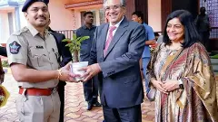 శ్రీశైలం క్షేత్రంలో   జై భారత్- జై హింద్ నినాదాలు చేసిని సిఇసి