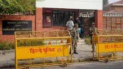 భారతీయులకు వీసా సర్వీస్ ను నిలిపివేసిన బంగ్లా