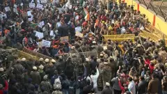 ఢిల్లీ: బంగ్లా హైకమిషన్ ను ముట్టడించిన హిందూ సంఘాలు