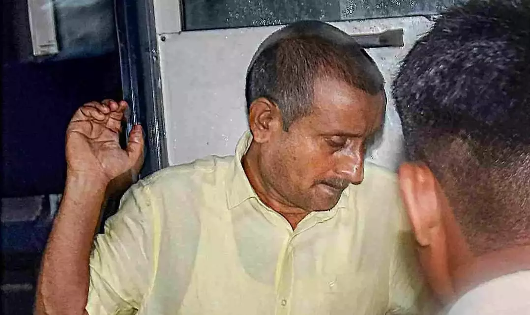 ఉన్నావ్ అత్యాచారం కేసు: సెంగార్ ను విడుదలపై సుప్రీం ‘స్టే’ ఉన్నావ్ అత్యాచారం కేసు: సెంగార్ ను విడుదలపై సుప్రీం ‘స్టే’