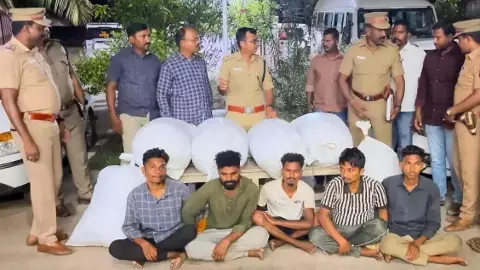 డీఎంకే ‘‘మాదకద్రవ్య రహిత రాష్ట్రం’’పై ప్రతిపక్షాల విసుర్లు.. డీఎంకే ‘‘మాదకద్రవ్య రహిత రాష్ట్రం’’పై ప్రతిపక్షాల విసుర్లు..