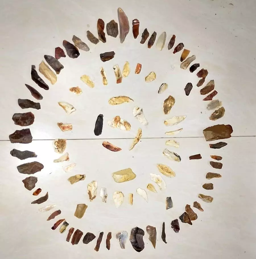 తెలంగాణ భూపతిపూర్ వద్ద కనిపించిన పాతరాతియుగం పనిముట్లు