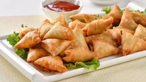 టేస్టీ సమోసా ఎక్కడ దొరుకుతుందంటే