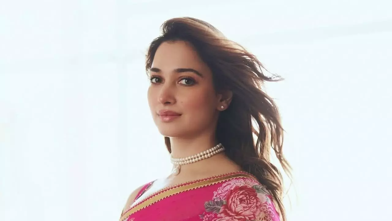 తమన్నానే కావాలయ్యా : ఆ 6 నిమిషాల కోసం ₹6 కోట్లు తమన్నానే కావాలయ్యా : ఆ 6 నిమిషాల కోసం ₹6 కోట్లు