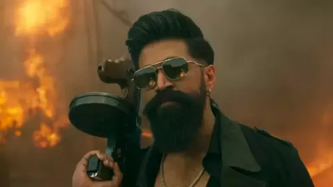 ఛీ ఛీ.. ఇదేం ప్రోమో.. ‘టాక్సిక్’ పై విమర్శలు ఛీ ఛీ.. ఇదేం ప్రోమో.. ‘టాక్సిక్’ పై విమర్శలు