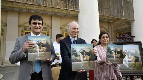 చరిత్ర నుంచి జ్ఞాపకాల వరకు: 8వ నిజాం ముకర్రం జాపై అరుదైన పుస్తకం చరిత్ర నుంచి జ్ఞాపకాల వరకు: 8వ నిజాం ముకర్రం జాపై అరుదైన పుస్తకం