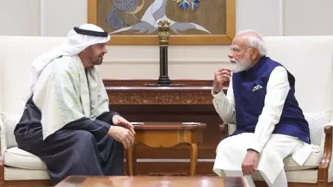 భారత్ ఎఫెక్ట్: పాకిస్తాన్ తో కీలక ఒప్పందం నుంచి వైదొలగిన యూఏఈ భారత్ ఎఫెక్ట్: పాకిస్తాన్ తో కీలక ఒప్పందం నుంచి వైదొలగిన యూఏఈ