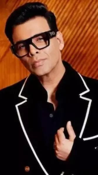 బాలీవుడ్ ఈజ్ బ్యాక్ అంటున్న కరణ్ జోహార్ బాలీవుడ్ ఈజ్ బ్యాక్ అంటున్న కరణ్ జోహార్