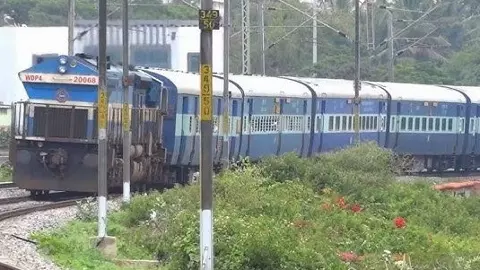 బడ్జెట్ వేళ తెలంగాణ రైల్వే ప్రాజెక్టులపై ఆశలు: పచ్చజెండా ఊపేనా? బడ్జెట్ వేళ తెలంగాణ రైల్వే ప్రాజెక్టులపై ఆశలు: పచ్చజెండా ఊపేనా?