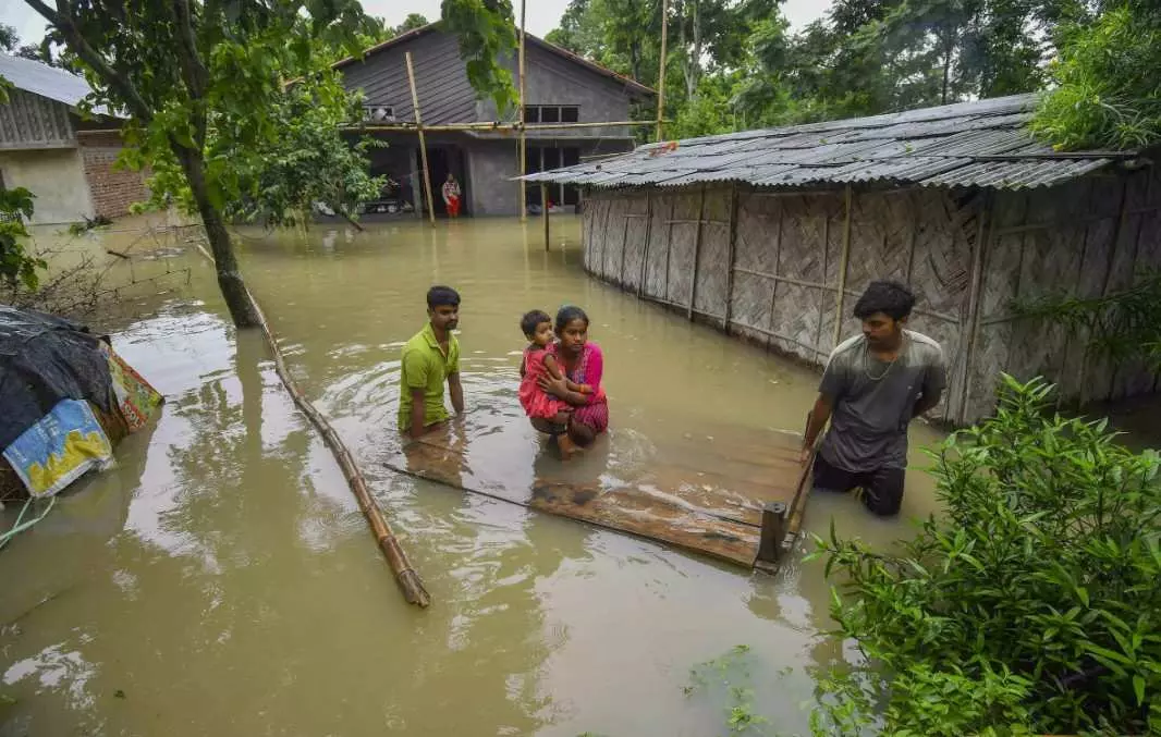 ఎన్నికల ముందు అస్సాంకు ఉత్తచేతులే చూపించరా? ఎన్నికల ముందు అస్సాంకు ఉత్తచేతులే చూపించరా?
