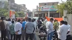 జగిత్యాల సంజయ్ ఇంటి దగ్గర హైఓల్టేజి