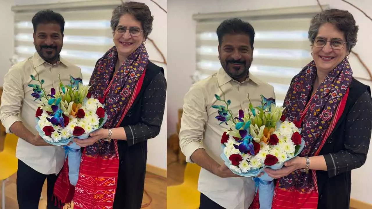 ప్రియాంక గాంధీతో సీఎం రేవంత్ భేటీ.. మున్సిపల్ విజయంపై చర్చ! ప్రియాంక గాంధీతో సీఎం రేవంత్ భేటీ.. మున్సిపల్ విజయంపై చర్చ!