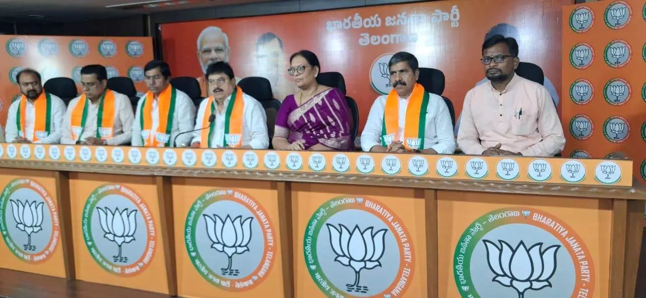 హాంగ్ వచ్చినా ఎవరికి మద్దతు ఇవ్వం: రాంచందర్ రావు హాంగ్ వచ్చినా ఎవరికి మద్దతు ఇవ్వం: రాంచందర్ రావు