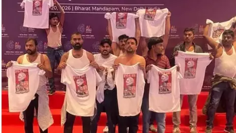 ‘‘చొక్కా విప్పి దేశ ప్రతిష్టను మంటగలిపారు’’ ‘‘చొక్కా విప్పి దేశ ప్రతిష్టను మంటగలిపారు’’