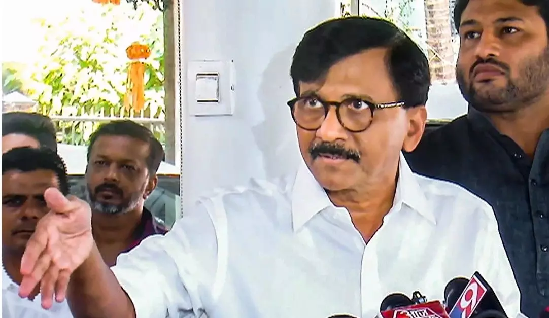 థాకరే వ్యాఖ్యలను సమర్థించిన రౌత్ థాకరే వ్యాఖ్యలను సమర్థించిన రౌత్