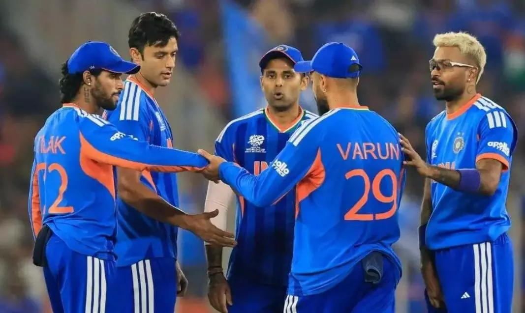 అహ్మాదాబాద్ టీ20: ఓటమి అంచున టీమిండియా అహ్మాదాబాద్ టీ20: ఓటమి అంచున టీమిండియా