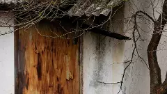 వెలుగుమట్ల లో చీకటి,  పేదల గూడు చెదిరింది...