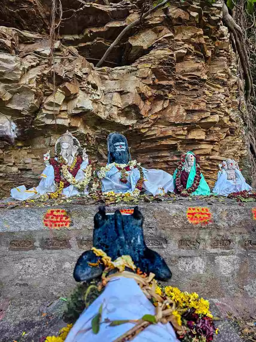 ఏర్పేడు దగ్గిర ఉత్తేడి కోనకు పాదయాత్ర ఏర్పేడు దగ్గిర ఉత్తేడి కోనకు పాదయాత్ర